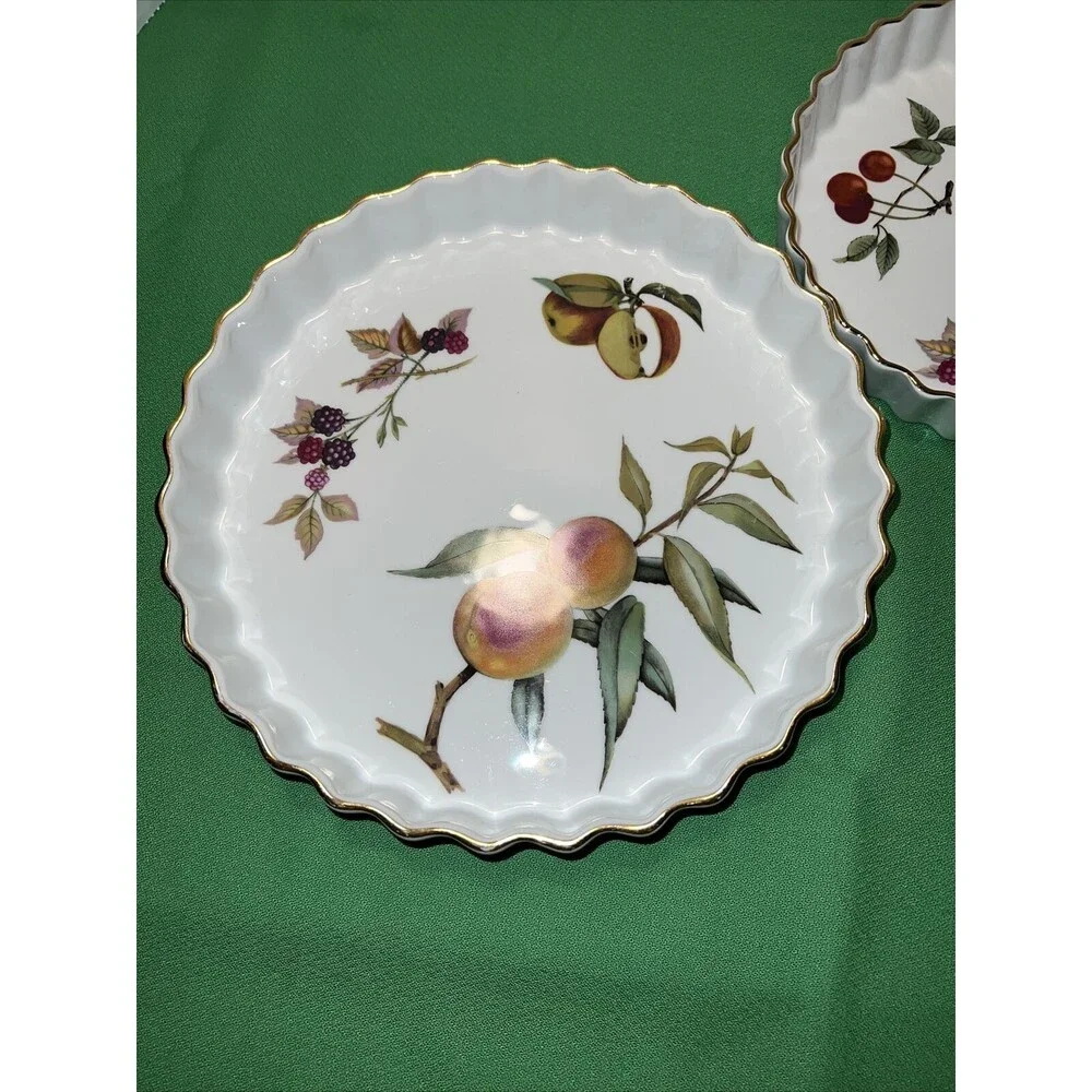 Royal Worcester Evesham Gold - 2 Round Flan Quiche Dish: Shape 59, Size 2, and 4